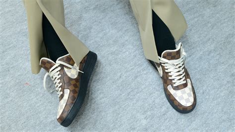 sneakers louis vuitton|Meer.